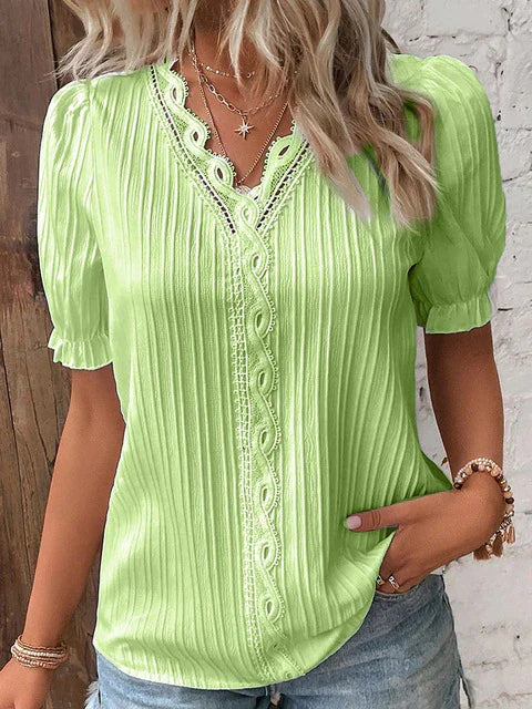 Linde - Short sleeve blouse with lace