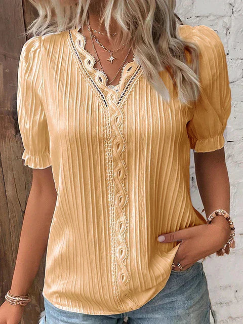 Linde - Short sleeve blouse with lace
