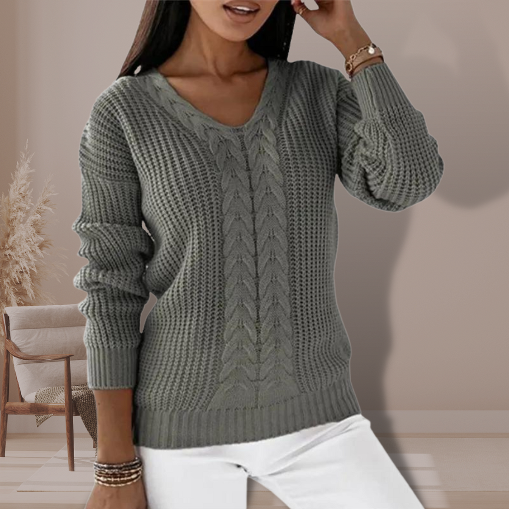 Ellah - Cable knit sweater with V-neckline
