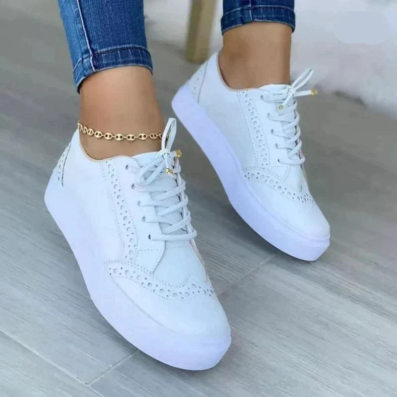 Emilie trendy ergonomic sneakers