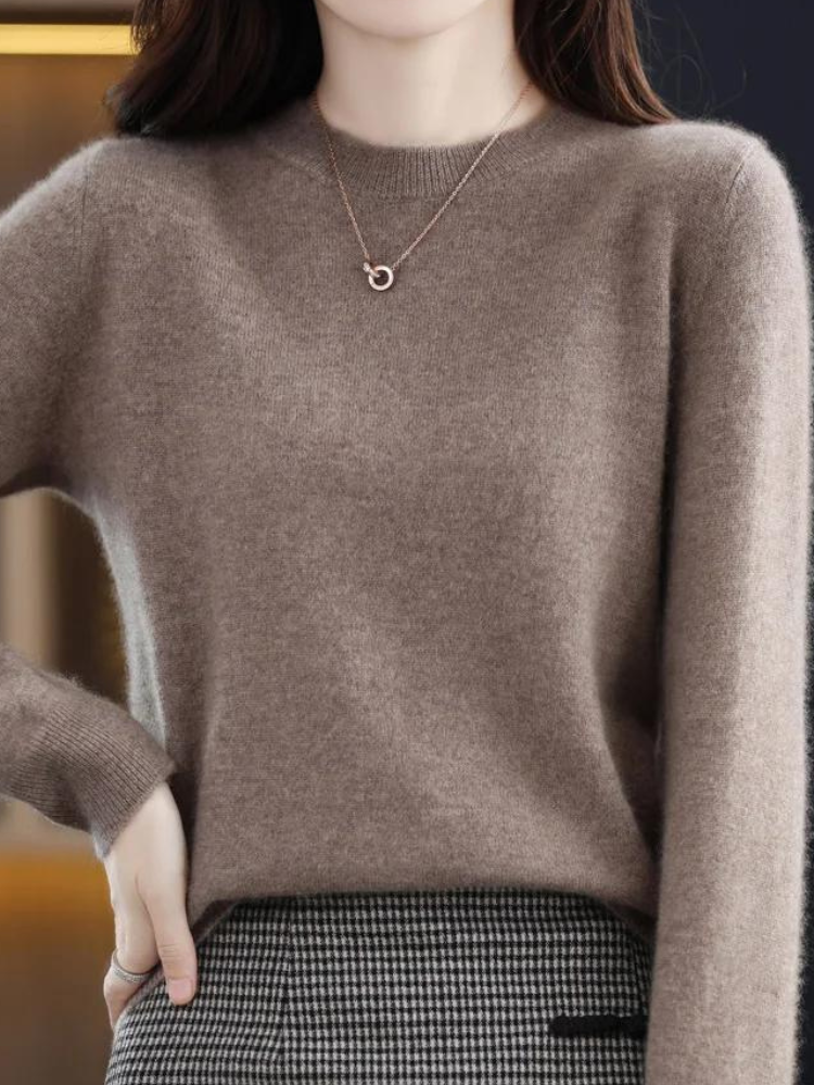 Lyna - Stylish long sleeve knit for women