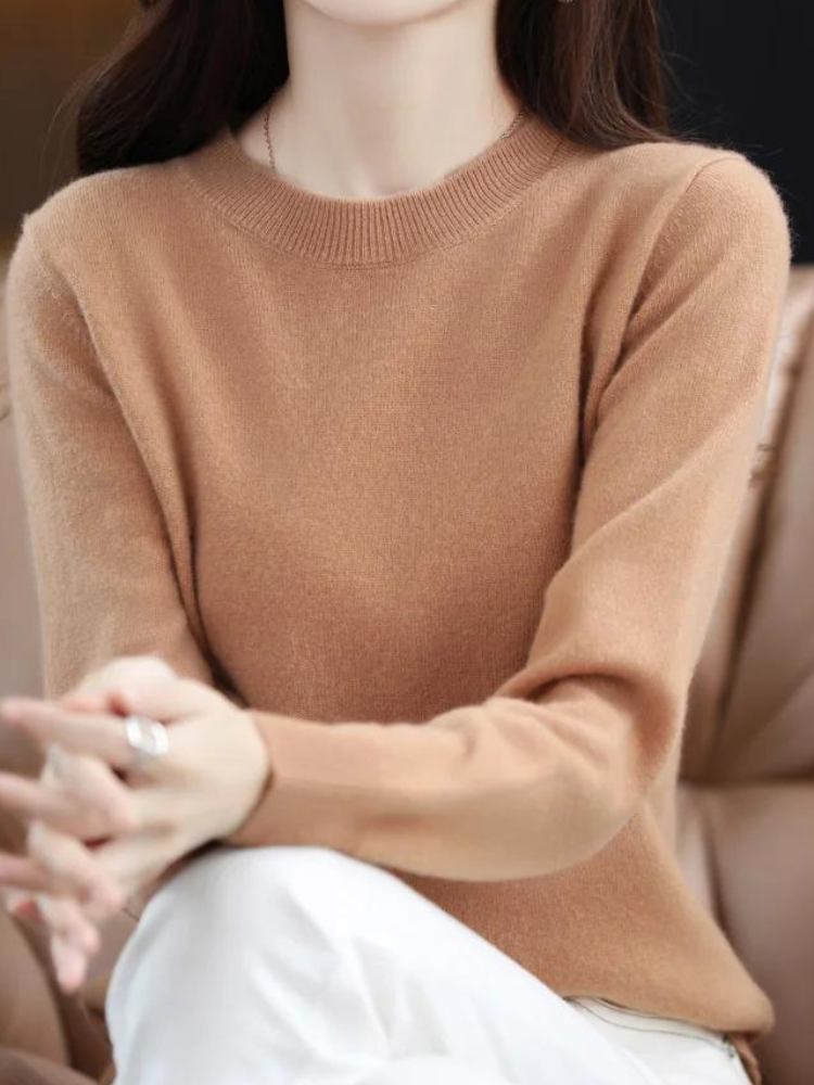 Lyna - Stylish long sleeve knit for women