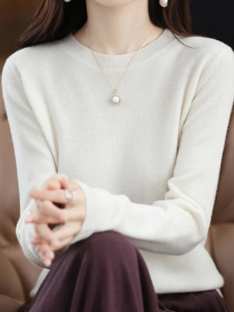 Lyna - Stylish long sleeve knit for women